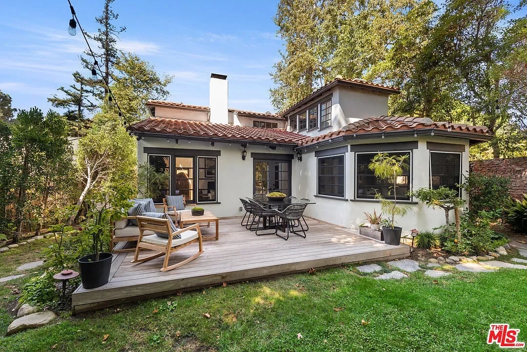 558 E Channel Rd