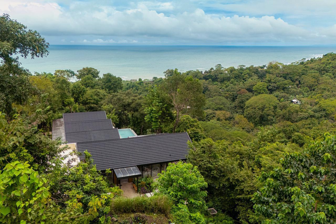 Sunset Oceanview Hillside Villa, Santa Teresa, Puntarenas
