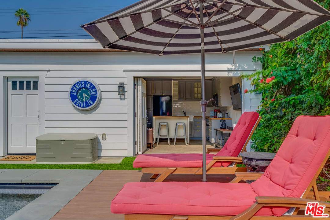 3752 Ocean View Ave, Los Angeles, CA 90066