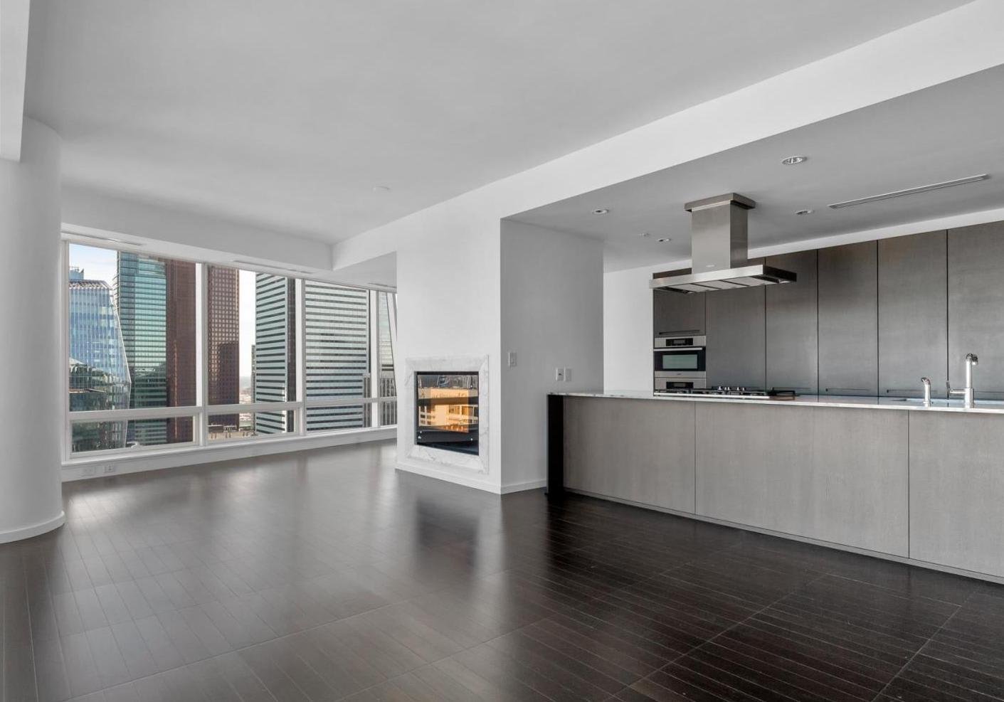 Suite 4806 -180 University Avenue