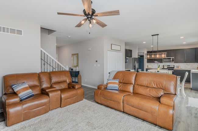 8658 Mayflower Dr, Lowell, IN 46356
