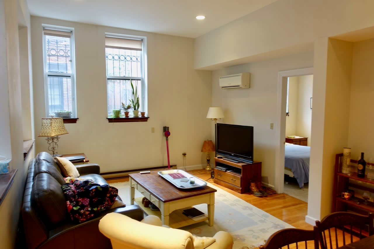 Second Floor Saint Botolph 2 bed 1 bath - Common Roof Deck/Laundry - Back Bay/South End Border! 