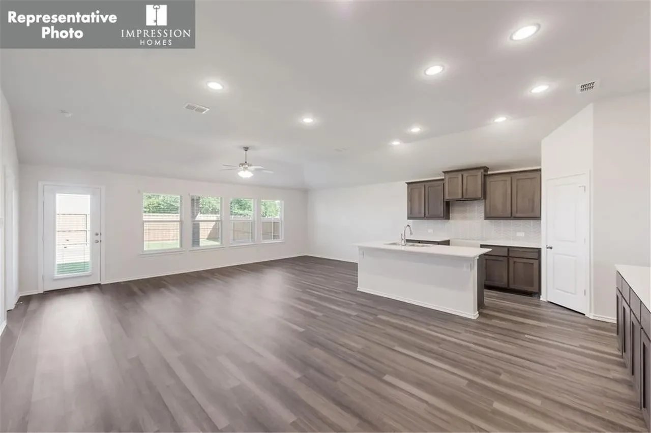 11524 White River Dr