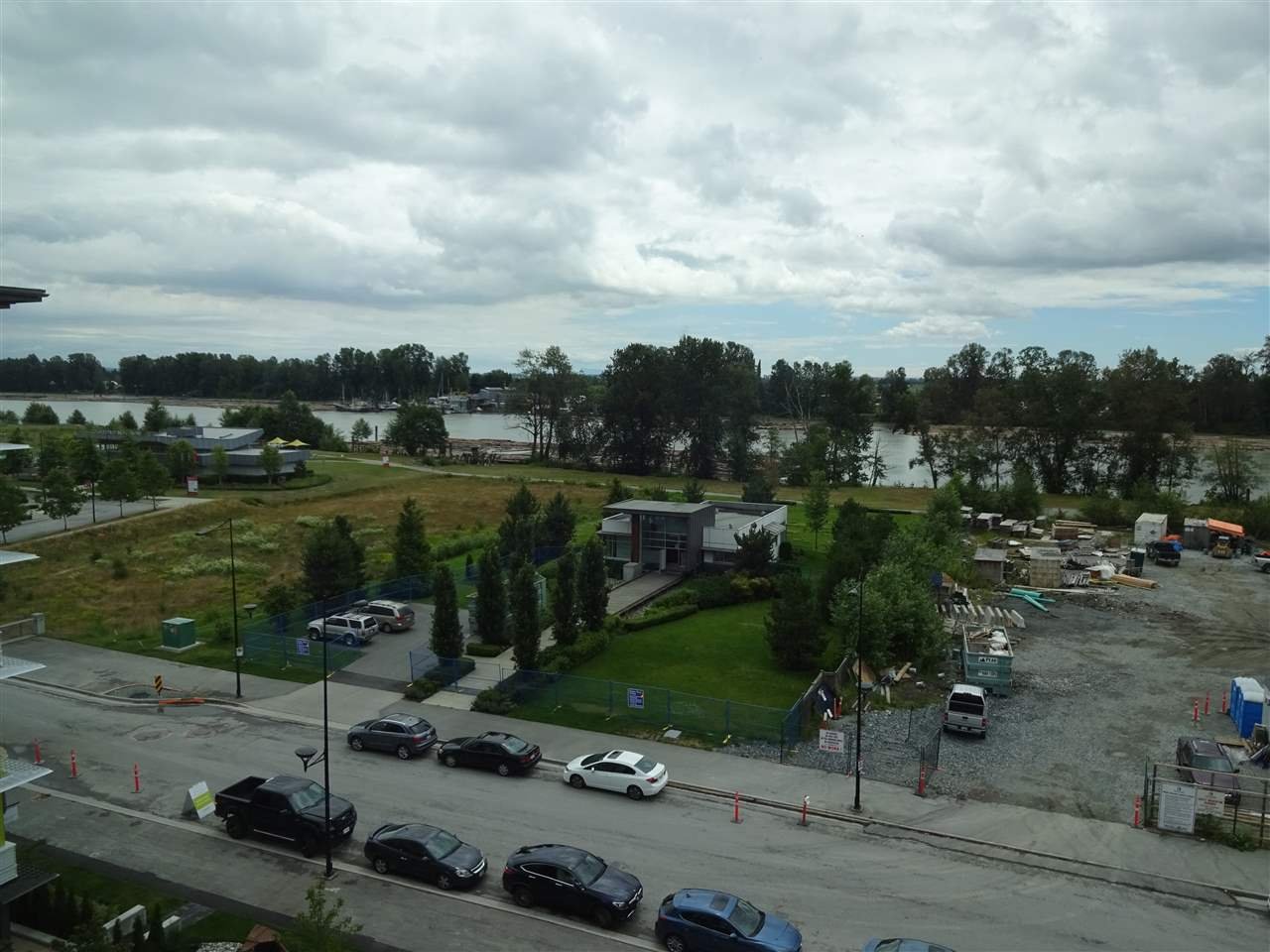 604-3289 Riverwalk Ave