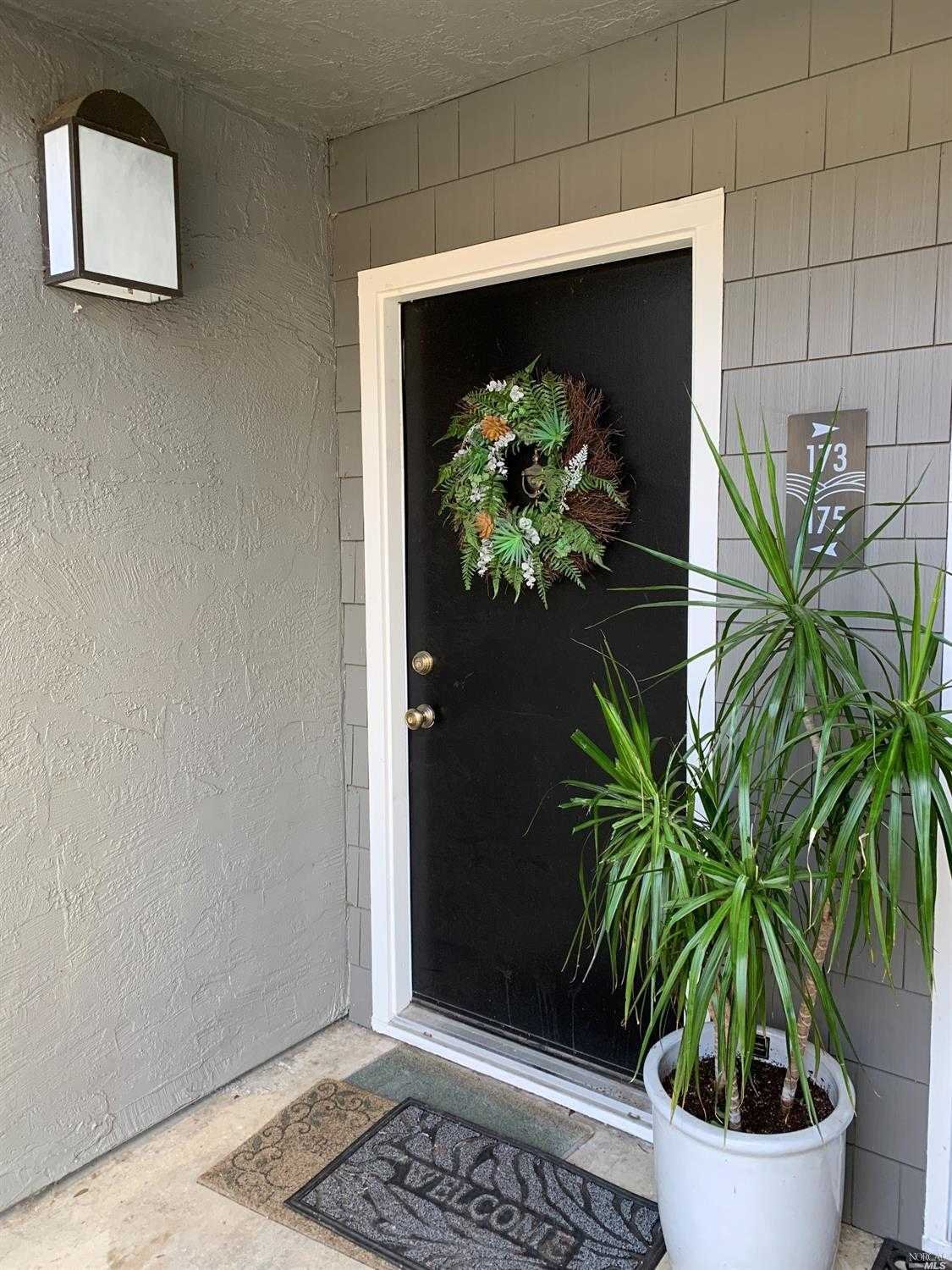 900 Cambridge Dr Unit 175