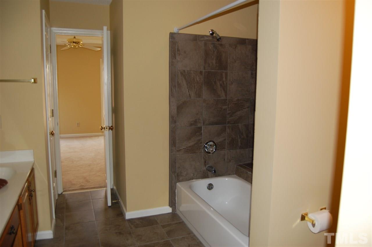 2013 Willow Hill Ln