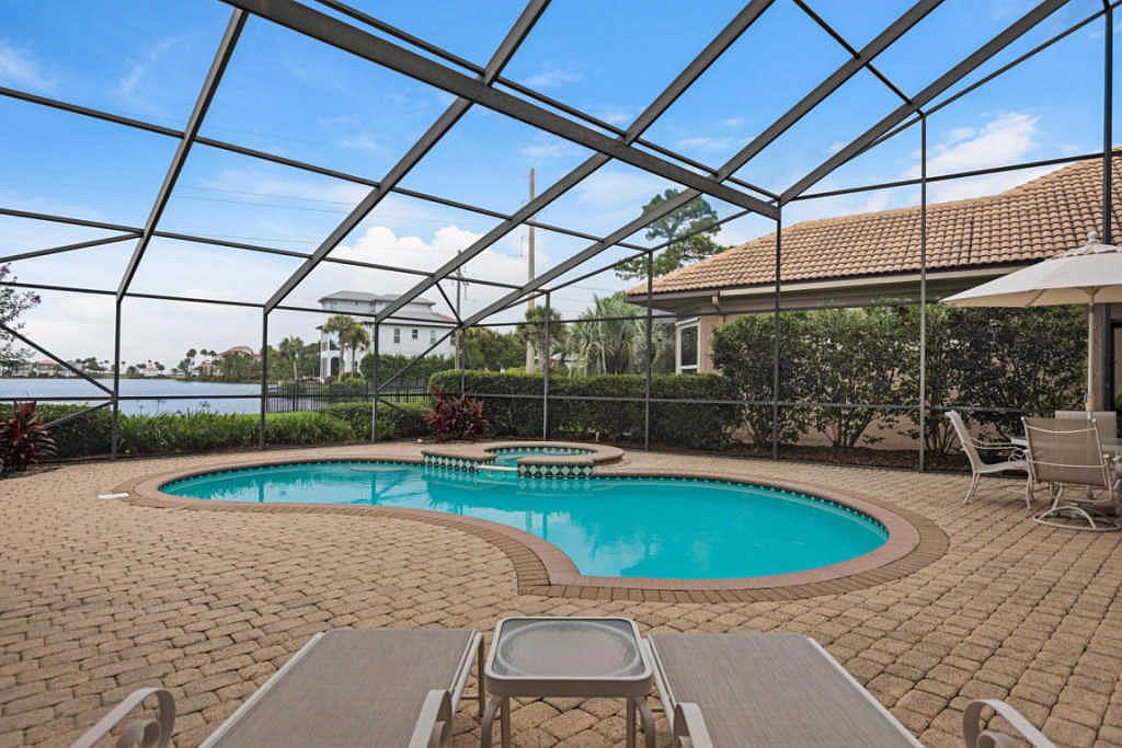 4708 Seastar Vista