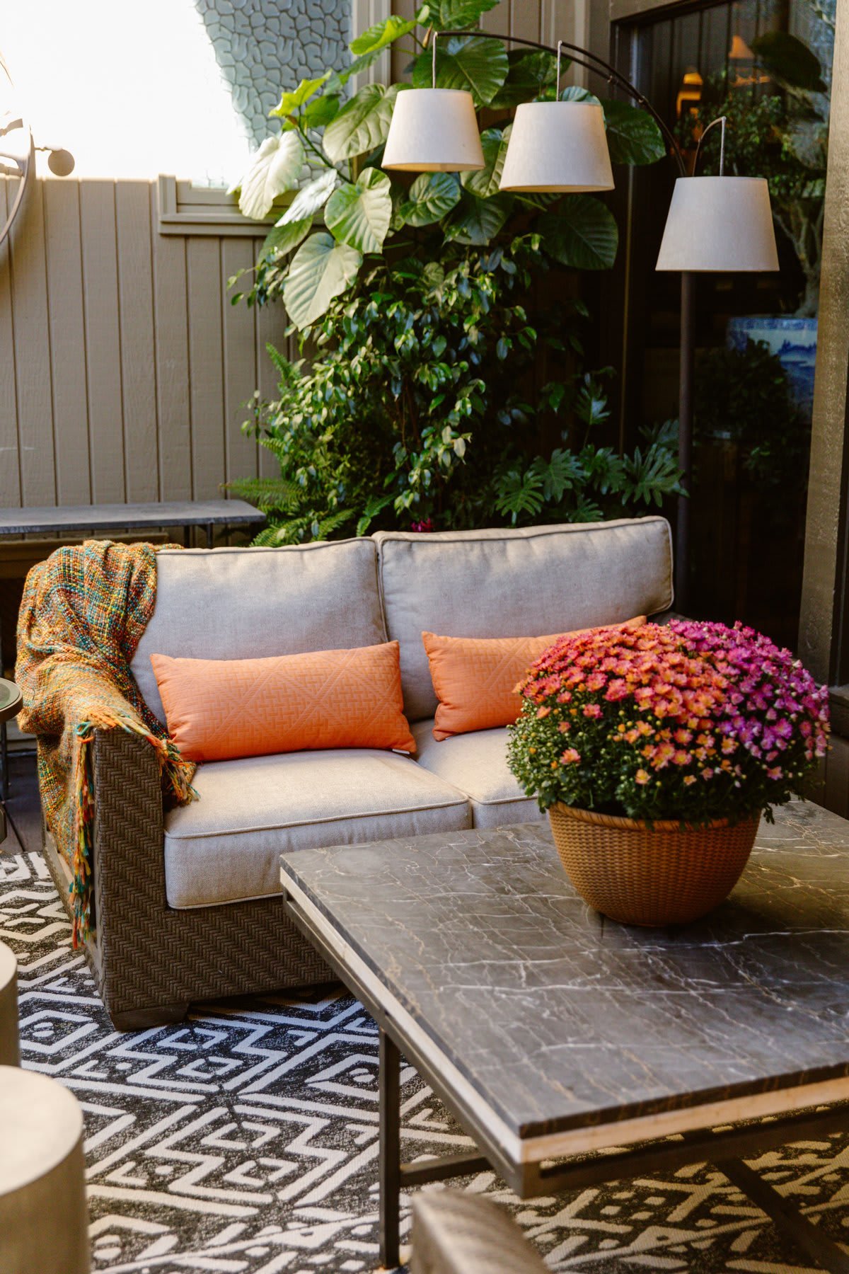 How to Bring the Indoors Out