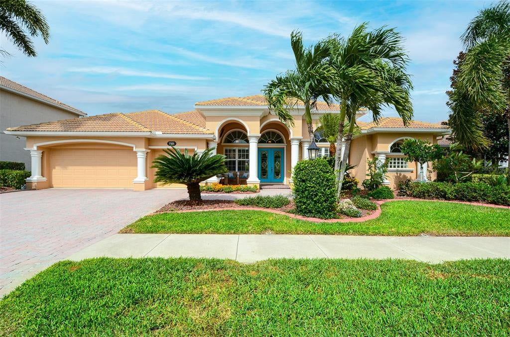 7101 GRASSLAND COURT
