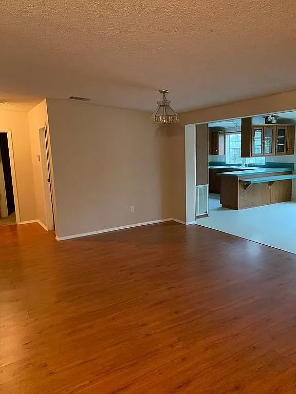 10711 VICKERY