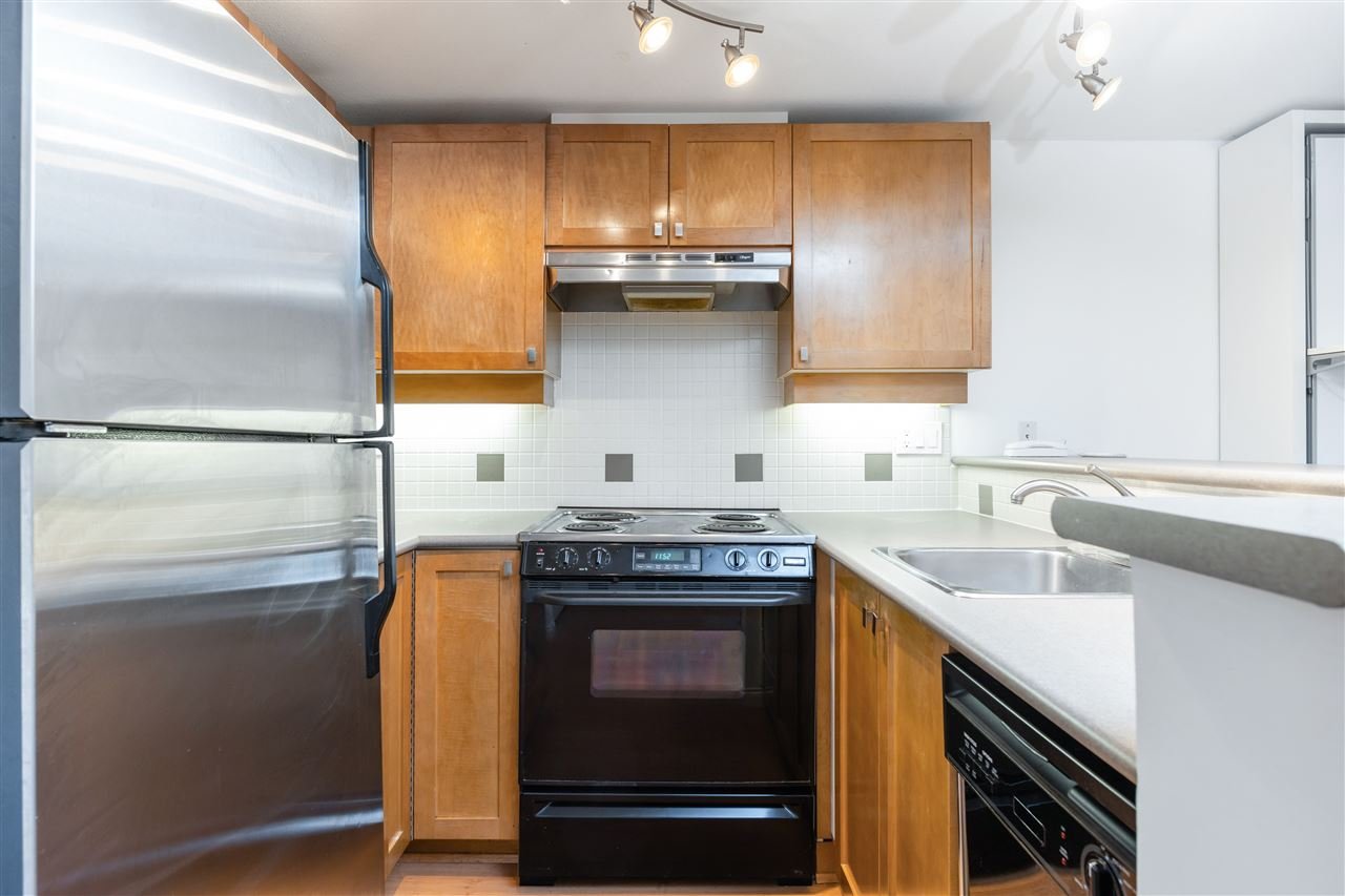 7-2375 W Broadway