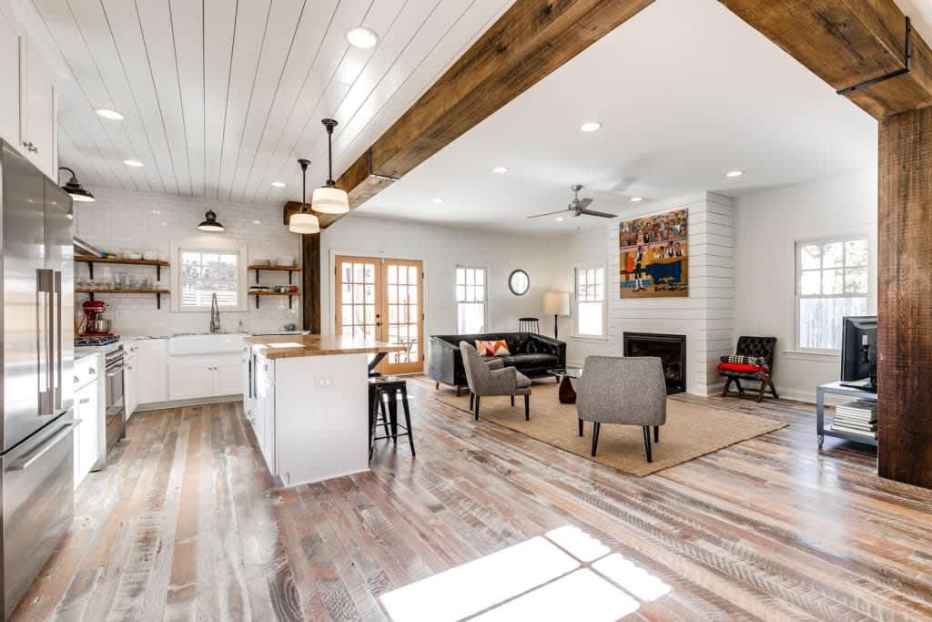 House Tour: A Modern Farmhouse