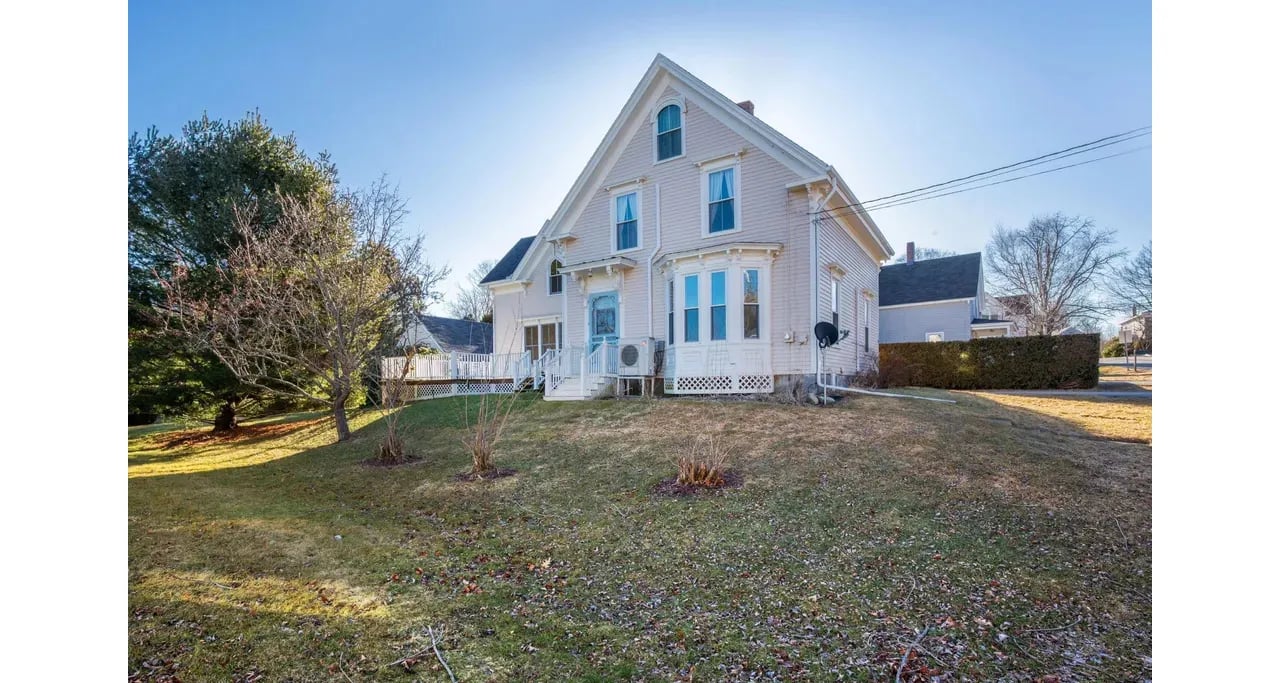 New Listing! 10 Willow Street, Camden, ME 04843 – $700,000