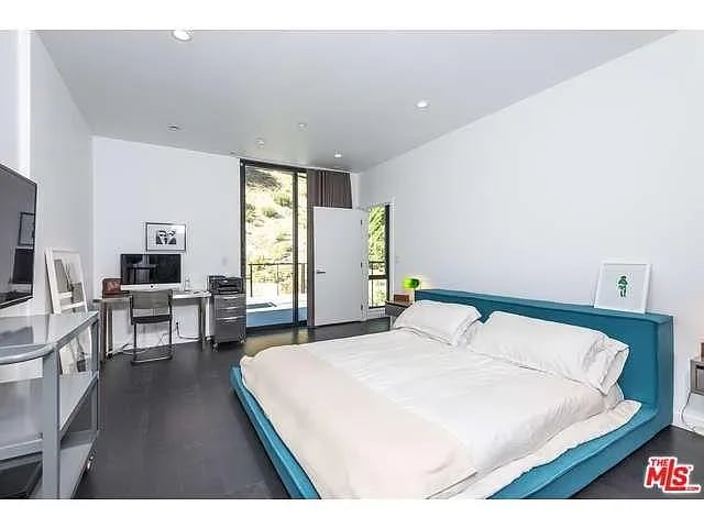 6449 Tahoe Dr