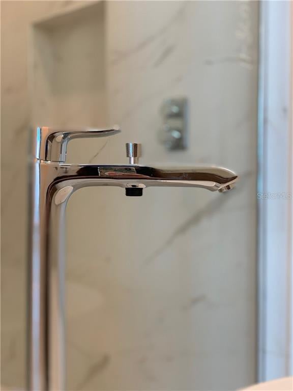 EPOCH / 605 S GULFSTREAM AVE #8 S