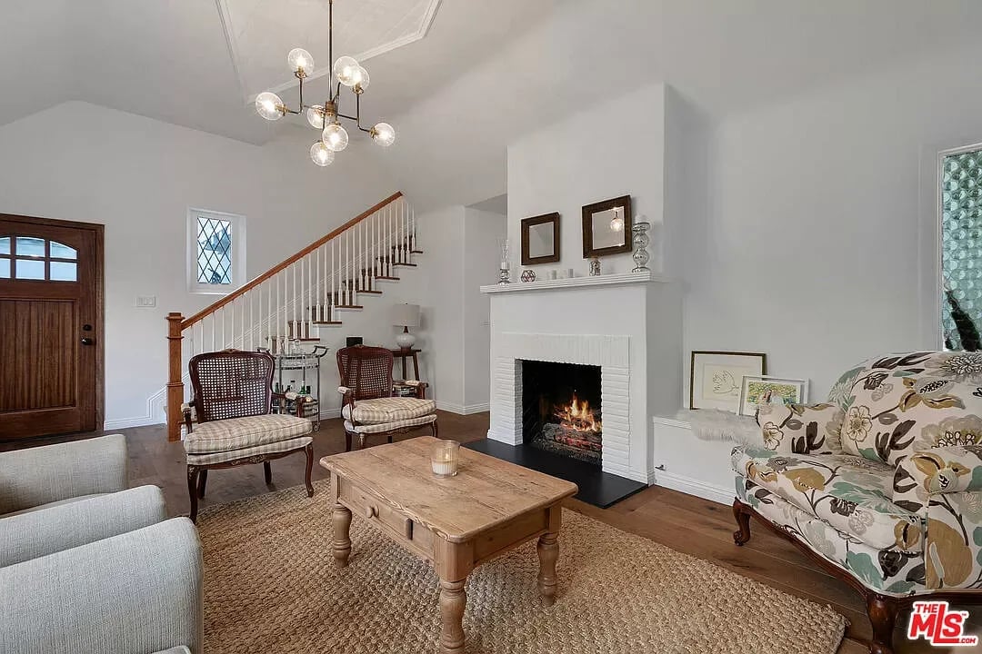 1515 N Beverly Dr