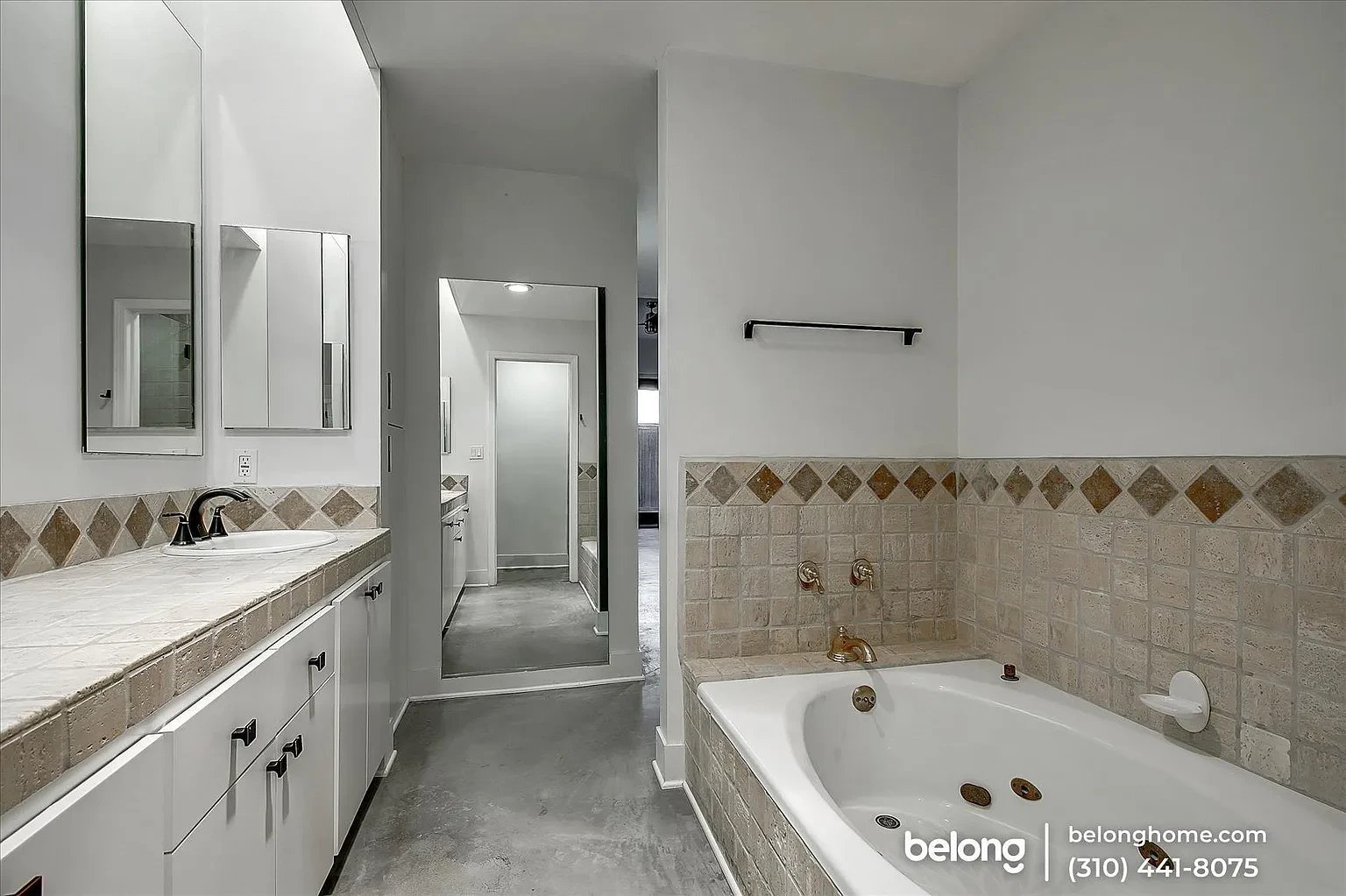11755 Montana Ave APT 106