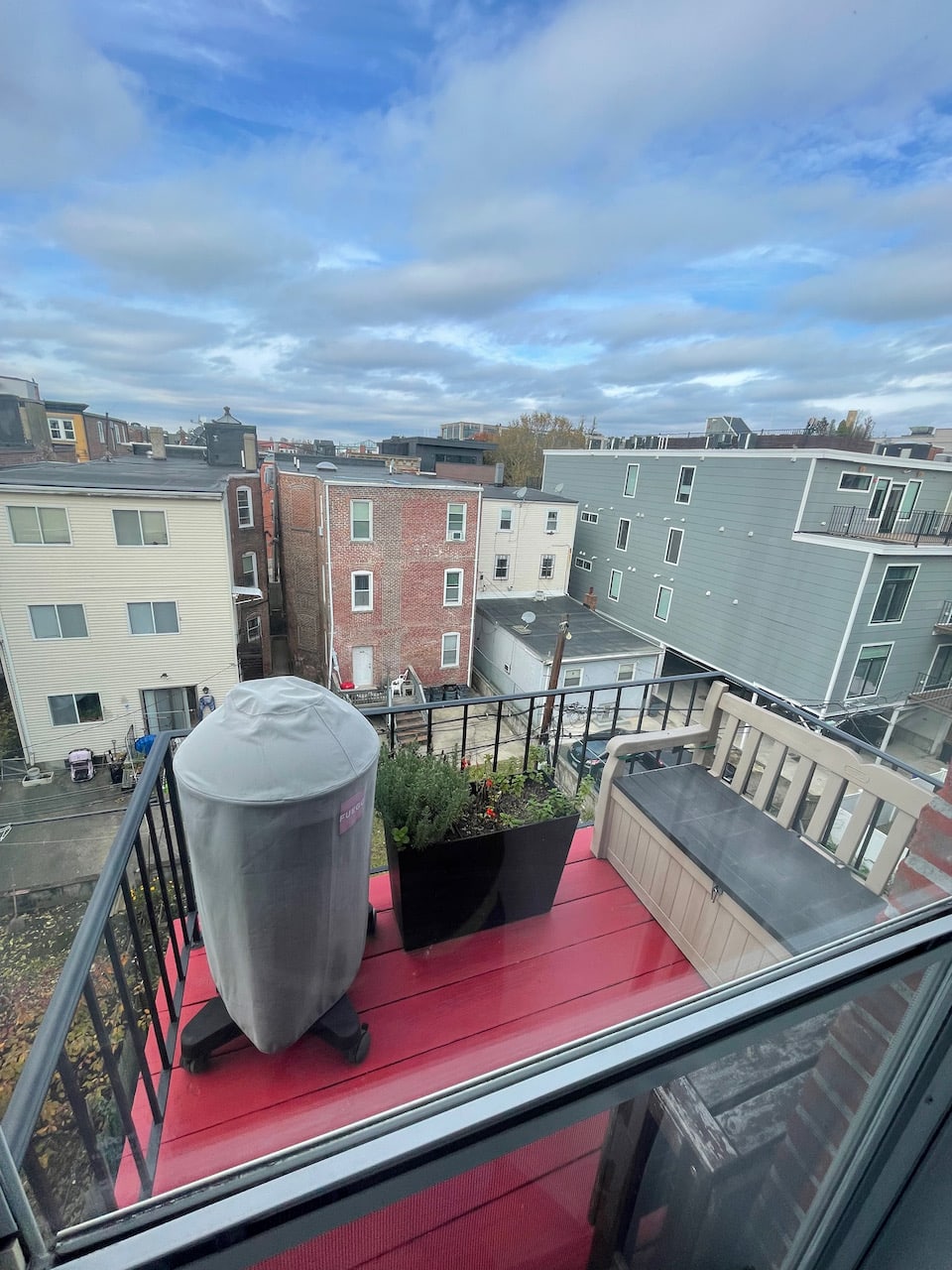 DECEMBER 1 - East Boston 2 bed 1 bath w/ Patio and Common Laundry - FURNISHED OR UNFURNISHED! 