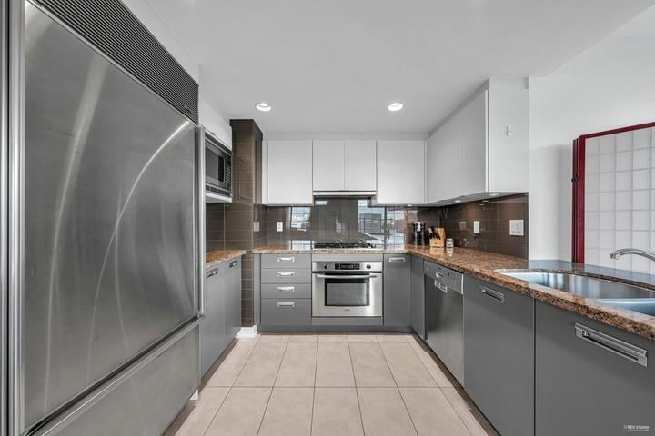 1101-1616 Bayshore Dr