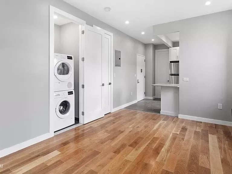 490a Jefferson Ave. 3B
