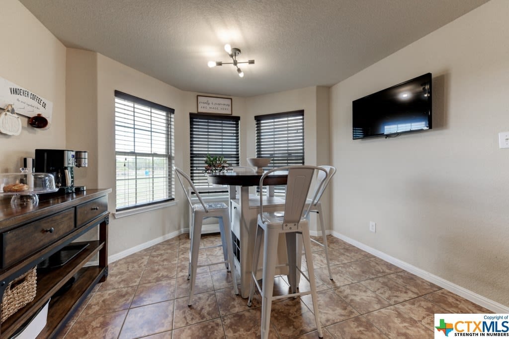 4215 Lucas Rd