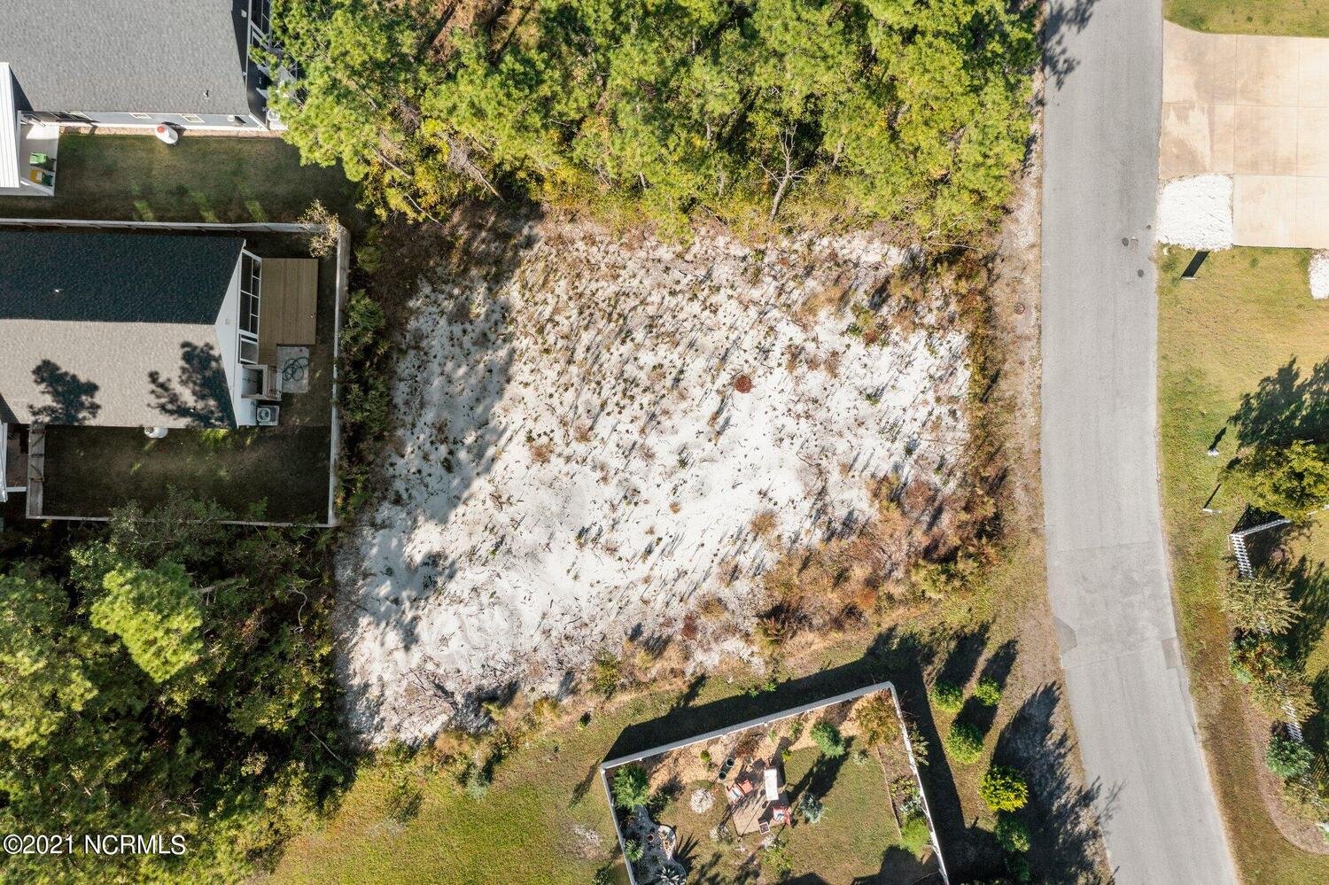 1738 Mackerel Lane