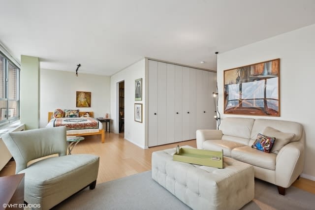 3550 N Lake Shore Drive 