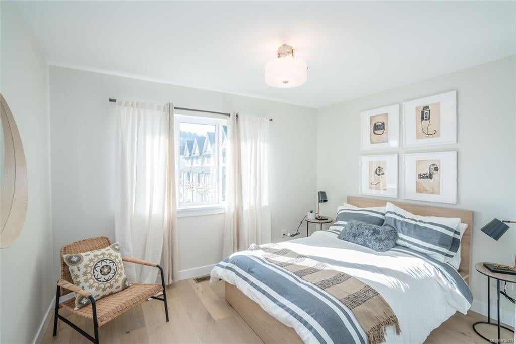 2983 Burlington Cres