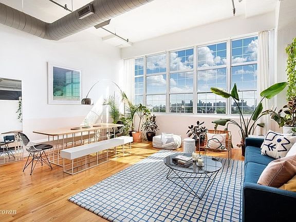 689 Myrtle Ave Apt: 5D