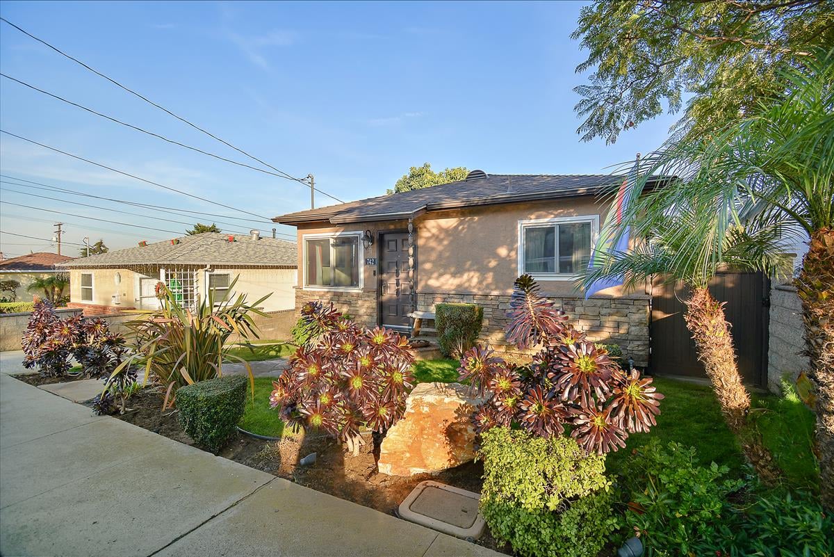 742 Loma Vista