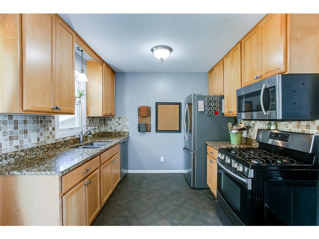 10517 Rhode Island Avenue S, Bloomington, MN 55438-2172