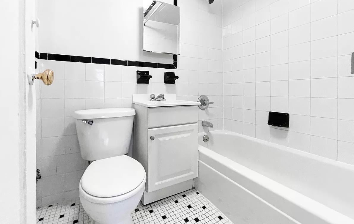 327 First Avenue, Apt 4-R
