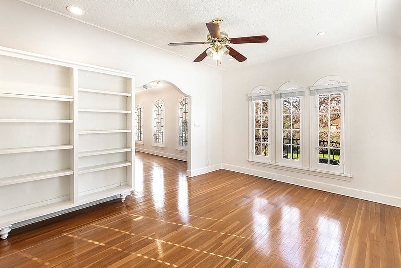 143 S Mansfield