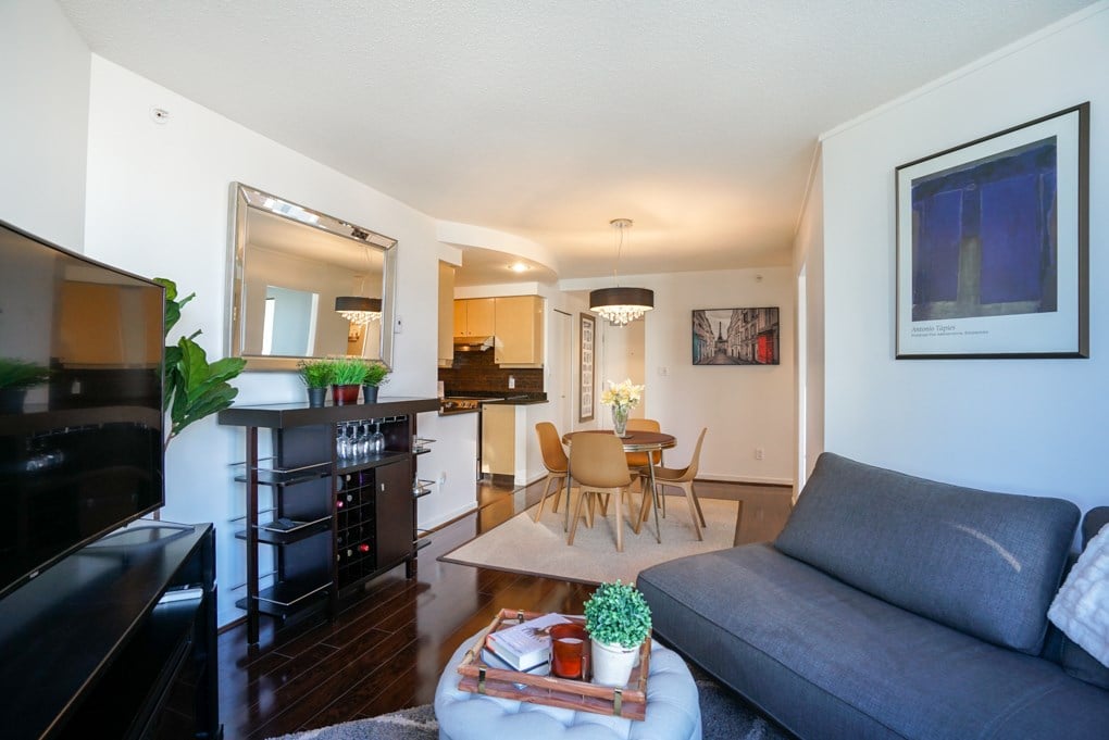 908-1009 Expo Blvd