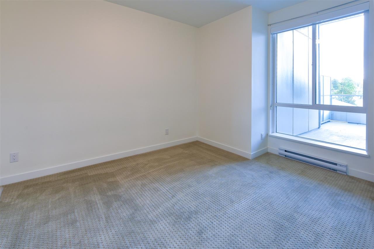 418-5460 Broadway Wy