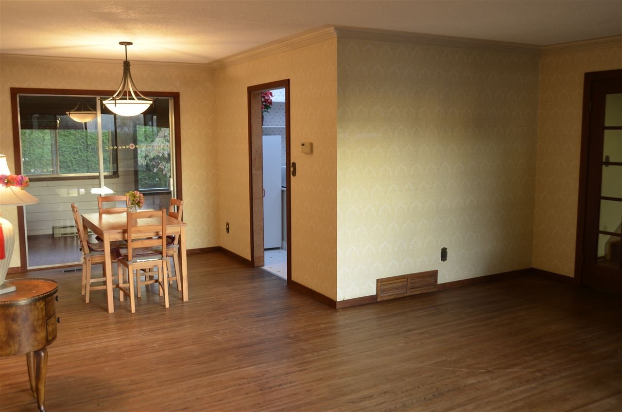 8431 Fairdell Cres