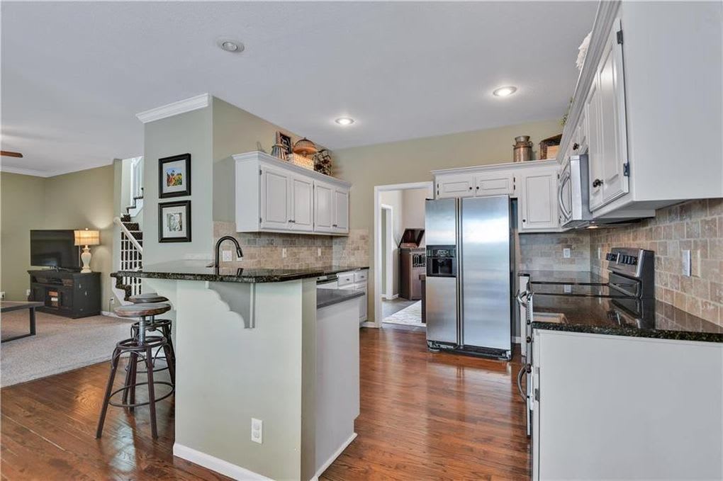 4629 Meadow View Drive