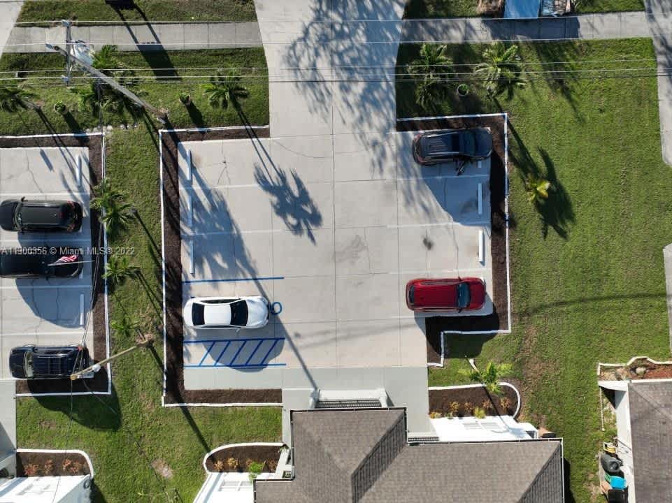 35 SE 24th Ave