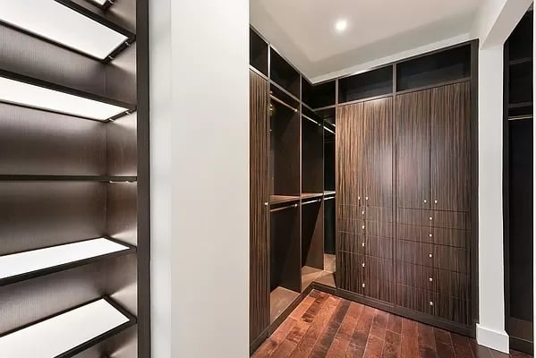 25 Broad Street PH2D