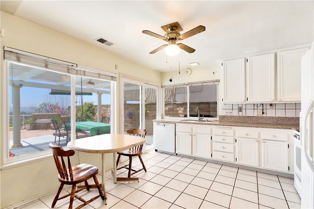 26662 Valpariso Dr