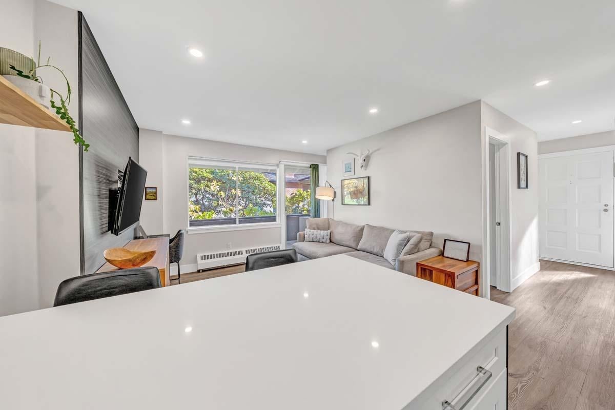 416-235 Keith Road, West Vancouver