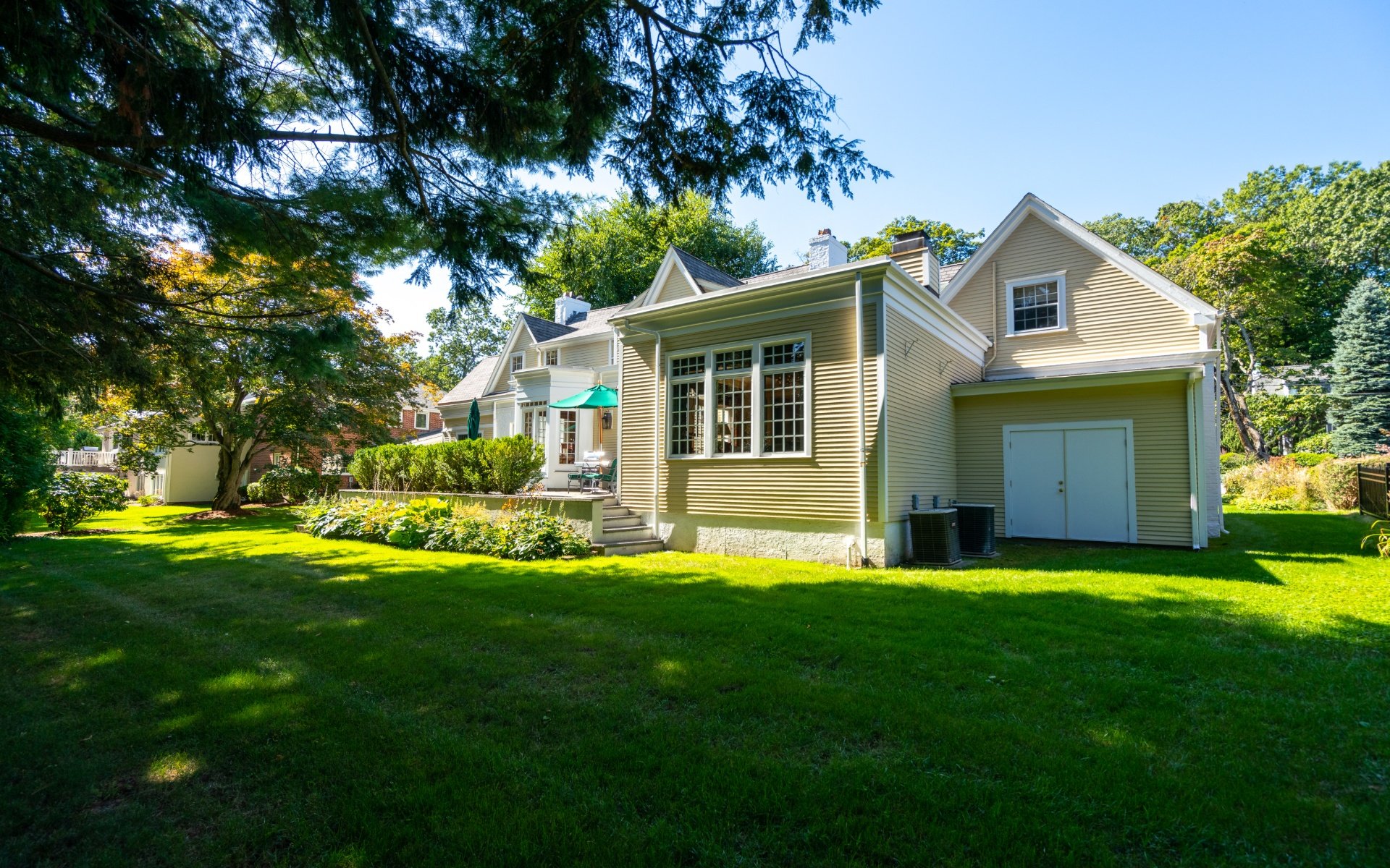 112 Gordon Rd | Under Contract