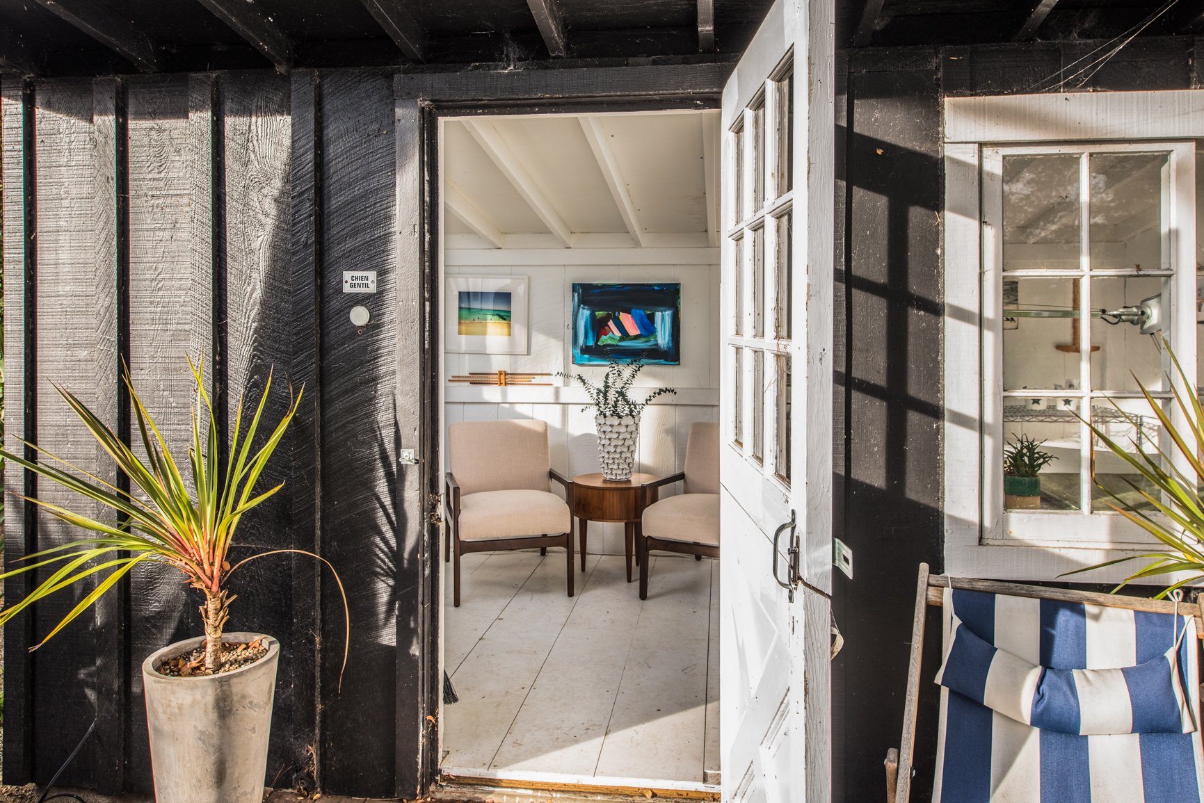 Mid-Century Charmer
