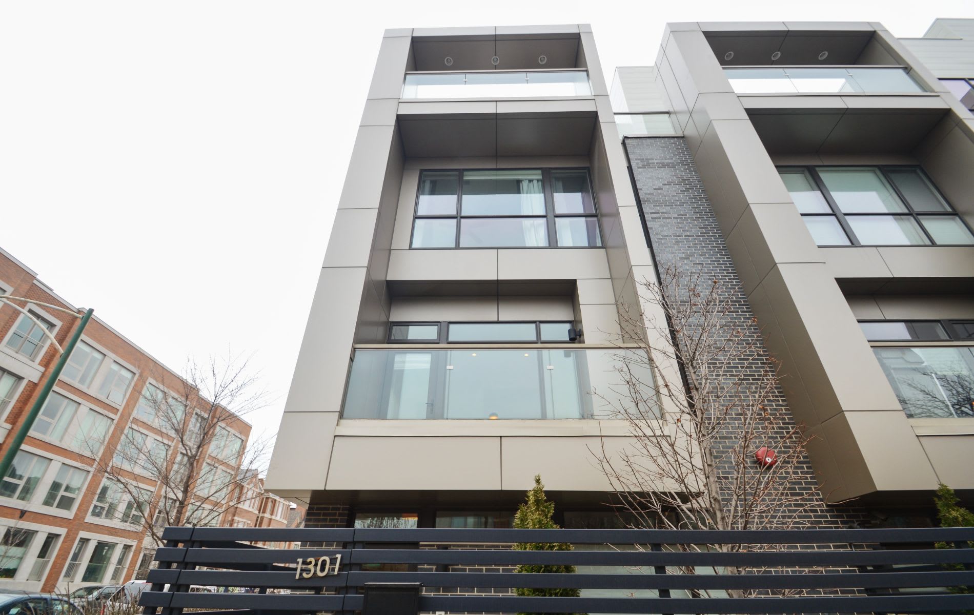 2750 N Lakewood Ave #5