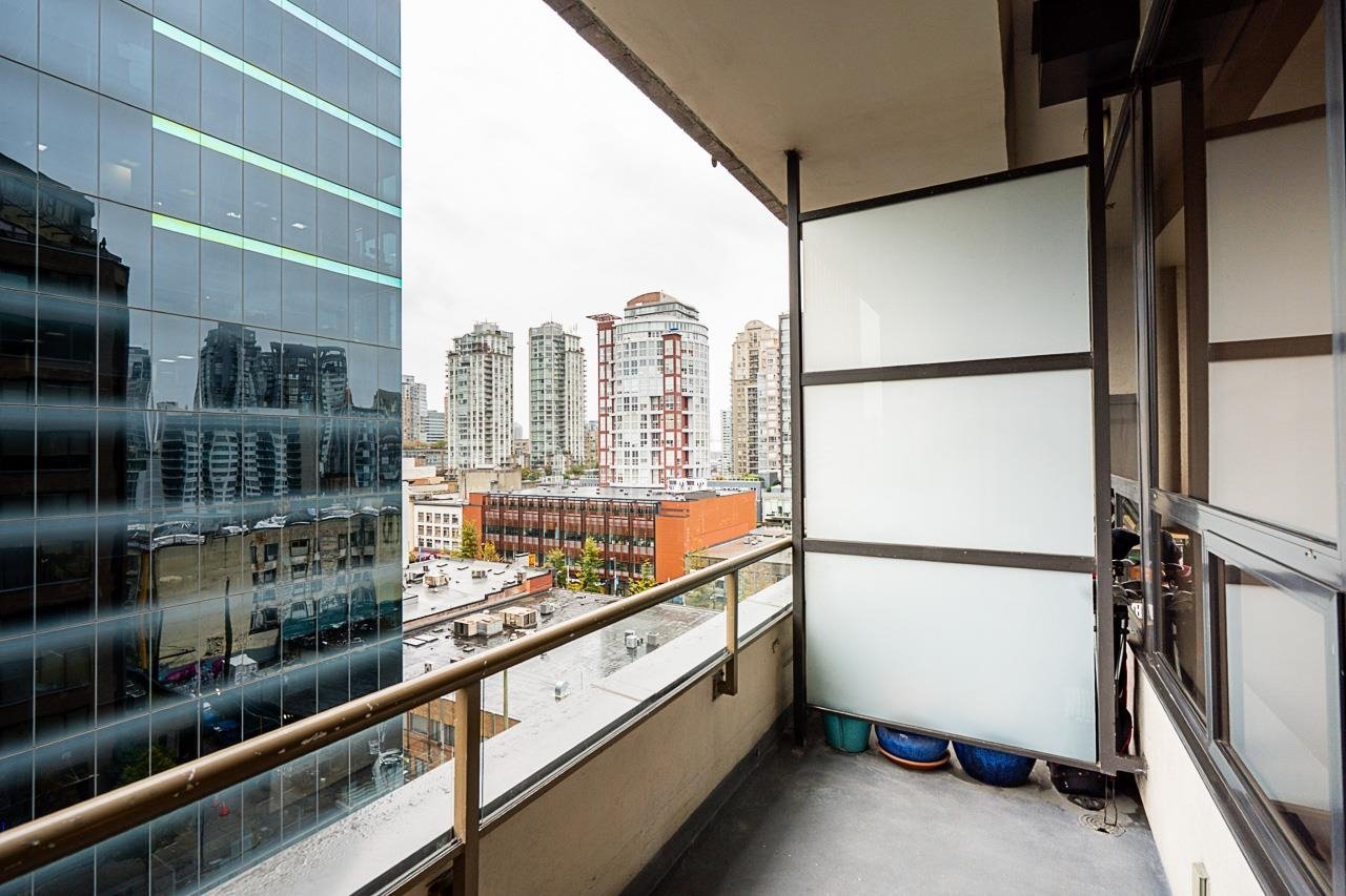 702-1010 Howe Street, Vancouver