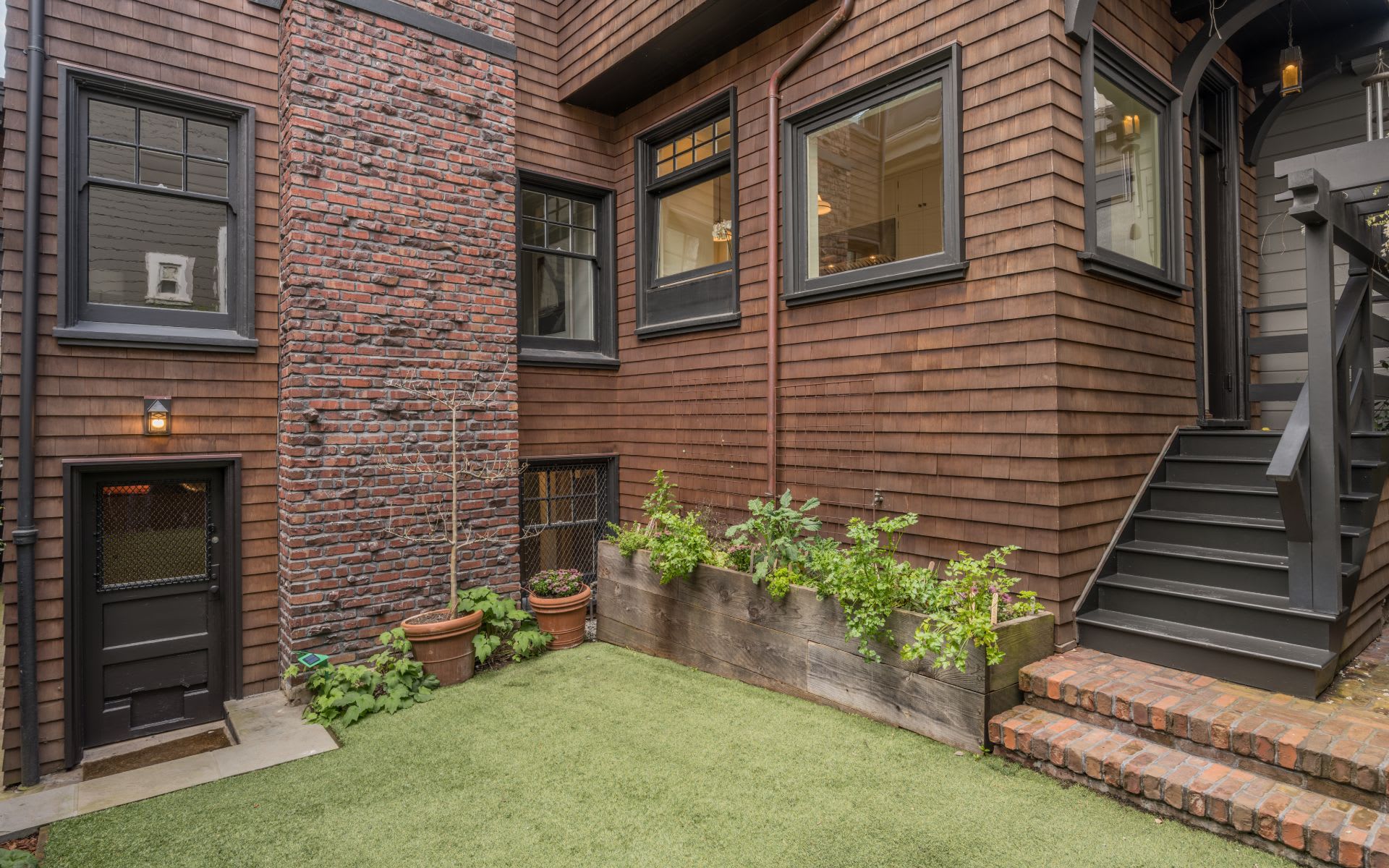 60 Arguello Blvd
