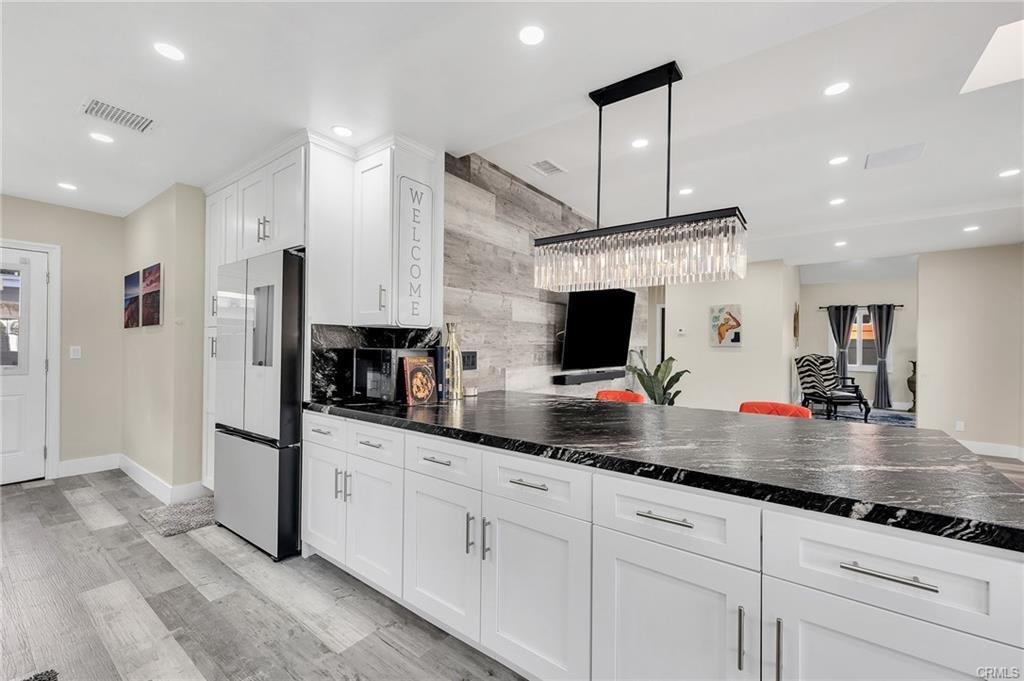 5431 Fulton Ave. Sherman Oaks, CA 91401