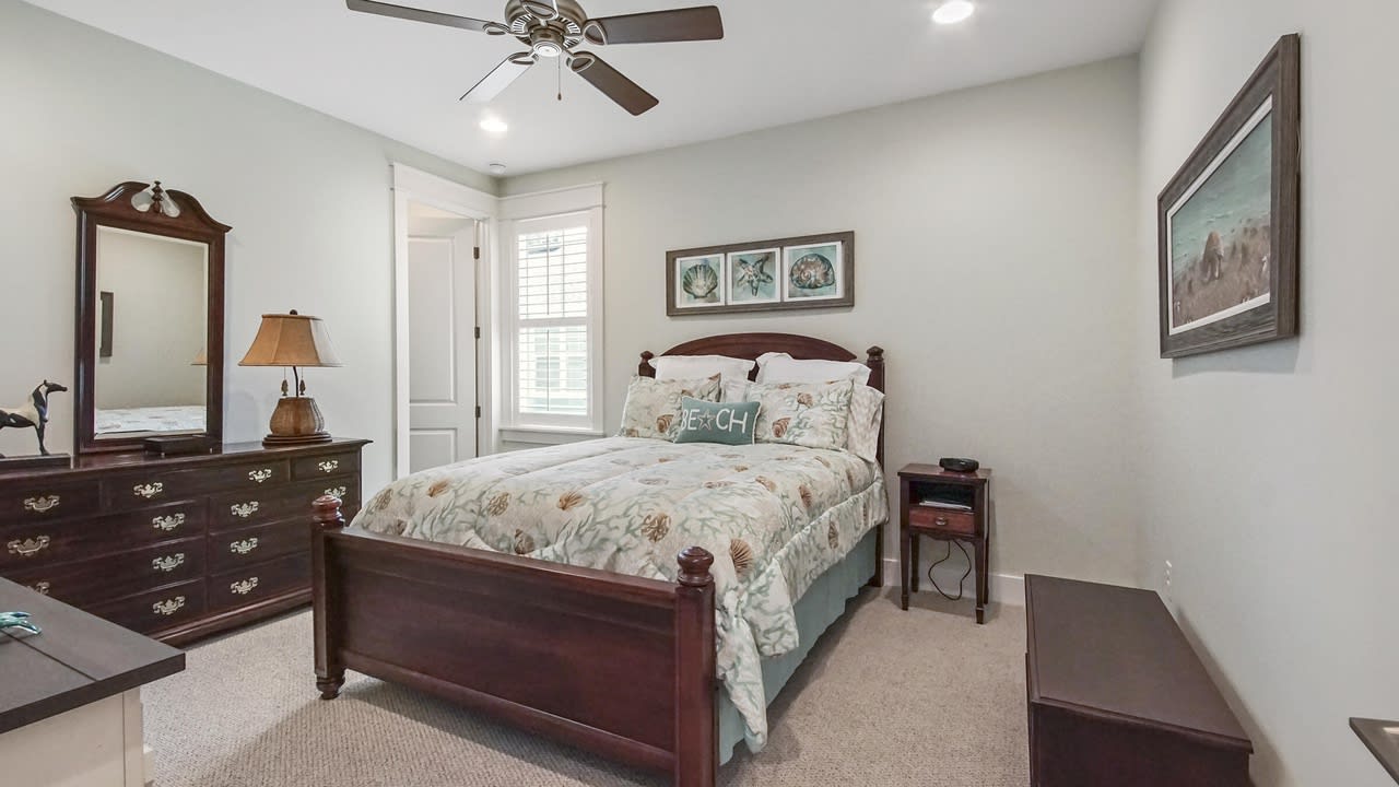 84 Sandchase Cir