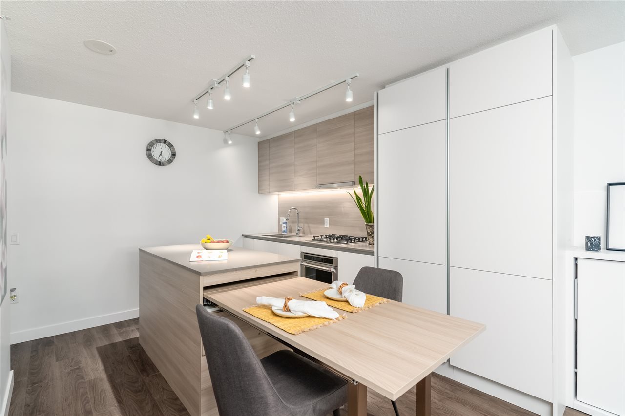 1106-988 Quayside Dr