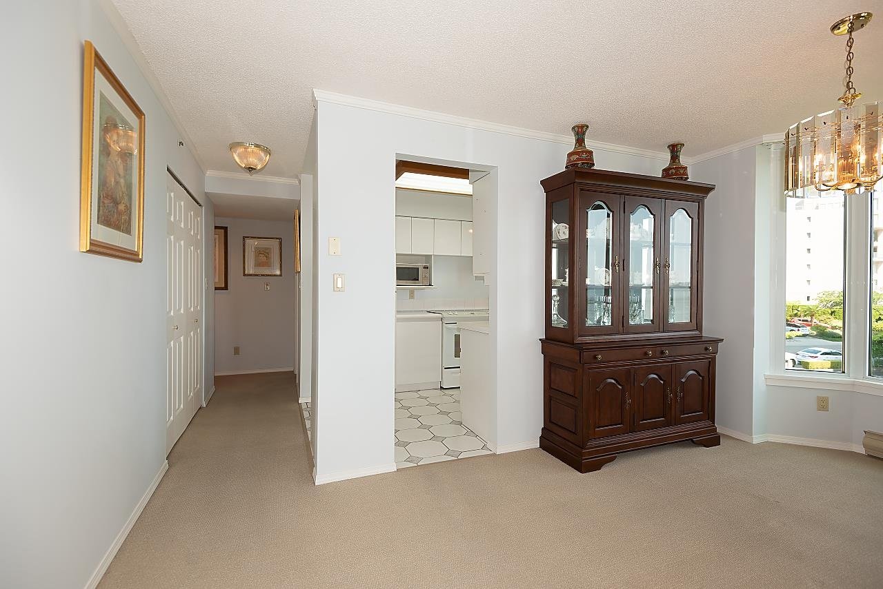 201-2280 Bellevue Ave